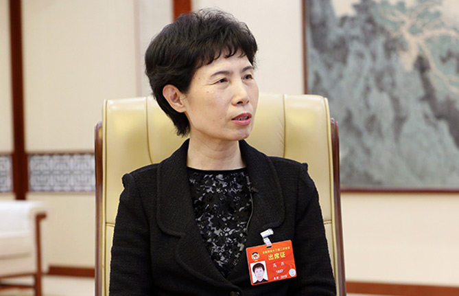 全國政協(xié)委員、中國貿(mào)促會(huì)會(huì)長高燕：推動(dòng)全方位對(duì)外開放 促進(jìn)外貿(mào)穩(wěn)中提質(zhì)