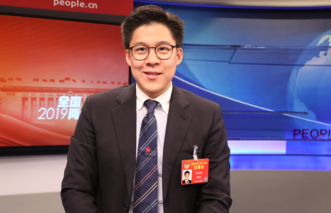 全國政協(xié)委員、香港各界青少年活動(dòng)委員會(huì)執(zhí)行主席霍啟剛：推動(dòng)年輕人積極參與國家發(fā)展進(jìn)程