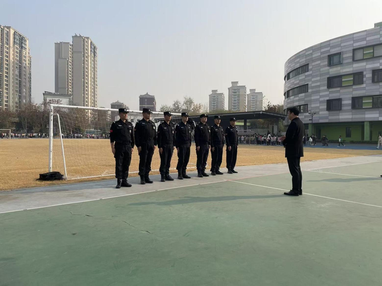 E:/25.12.10后 上傳網(wǎng)站留存/喜報(bào)！南京市保安服務(wù)有限公司建鄴分公司榮獲“校園最小應(yīng)急單元技能競(jìng)賽”一等獎(jiǎng)/照片/7f4752ecec0a4eaf4162fae738cff144.jpg7f4752ecec0a4eaf4162fae738cff144