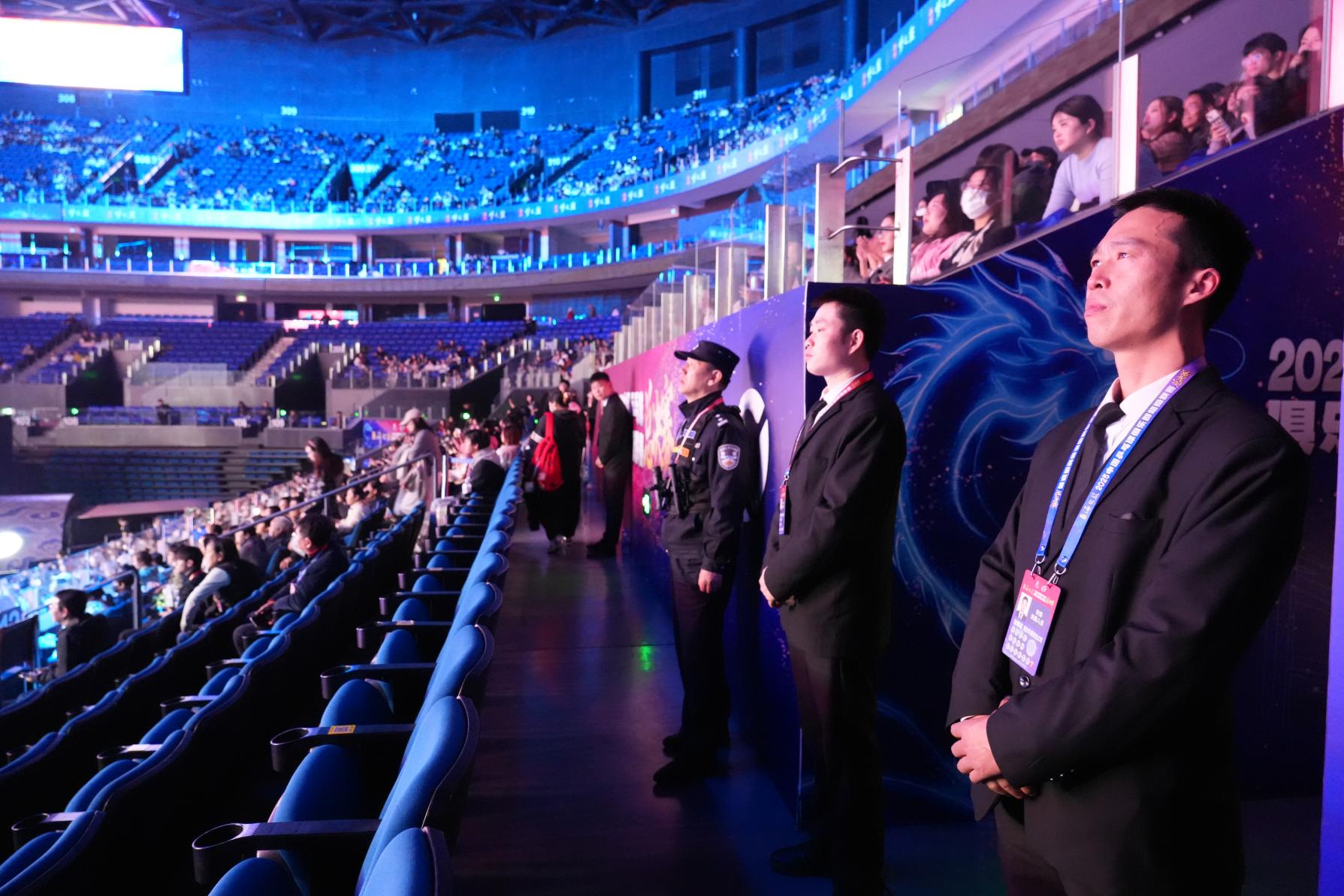 E:/25.12.10后 上傳網(wǎng)站留存/“安保鐵軍、硬核保障”2025系列報道四十一——乒超巔峰對決耀金陵 南京市保硬核護(hù)航筑平安/DSC06900.JPGDSC06900