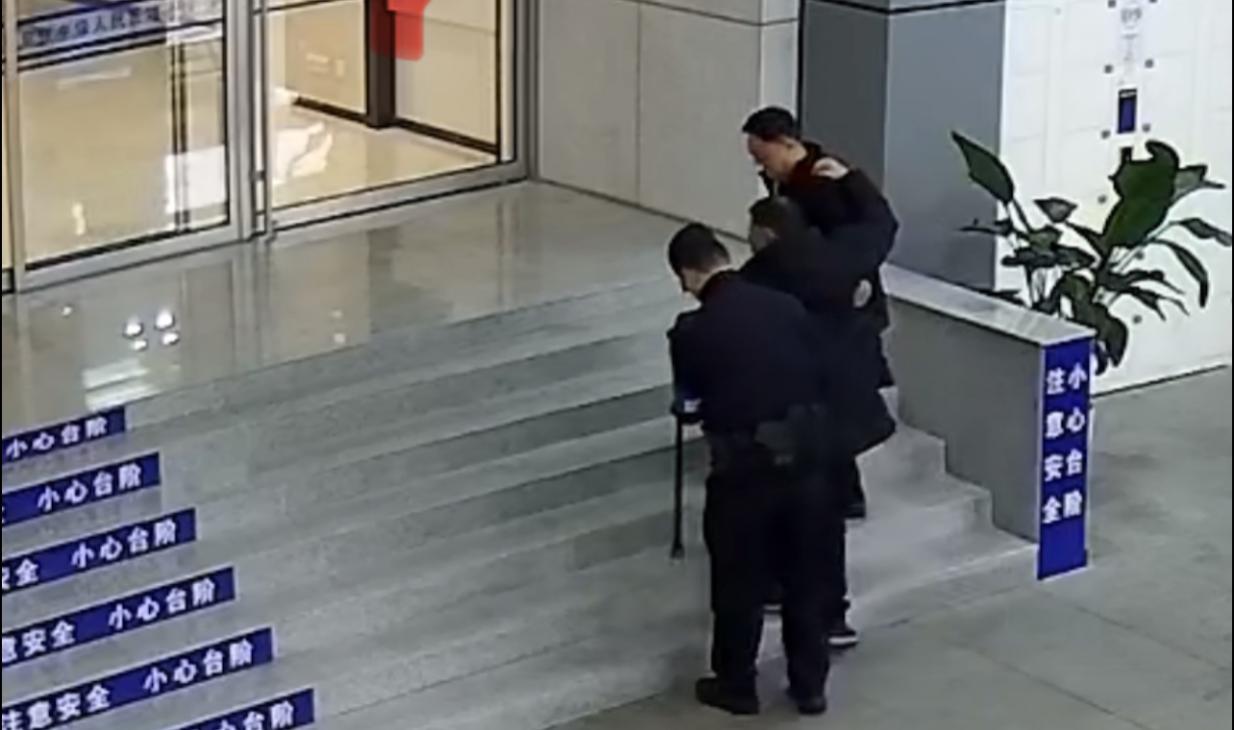 E:/25.12.10后 上傳網(wǎng)站留存/致敬“服務(wù)之星”劉禮兵！南京市保以專業(yè)守護(hù)安全，用溫情溫暖人心/照片/精修/5851dfcd78fd0f1bab3c514af4abc905.jpg5851dfcd78fd0f1bab3c514af4abc905